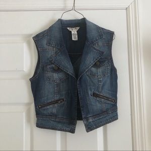 Jean Vest